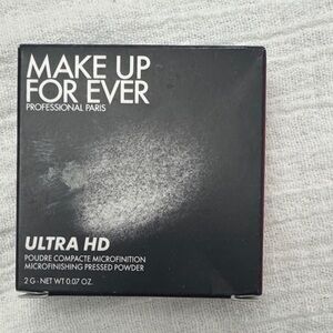 Makeup Forever Ultra HD Microfinishing Pressed Powder - Black Compact